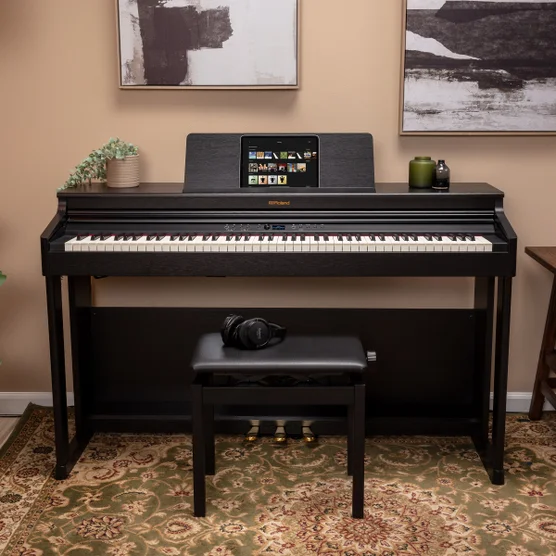 Roland RP750 Digital Piano Bundle 2